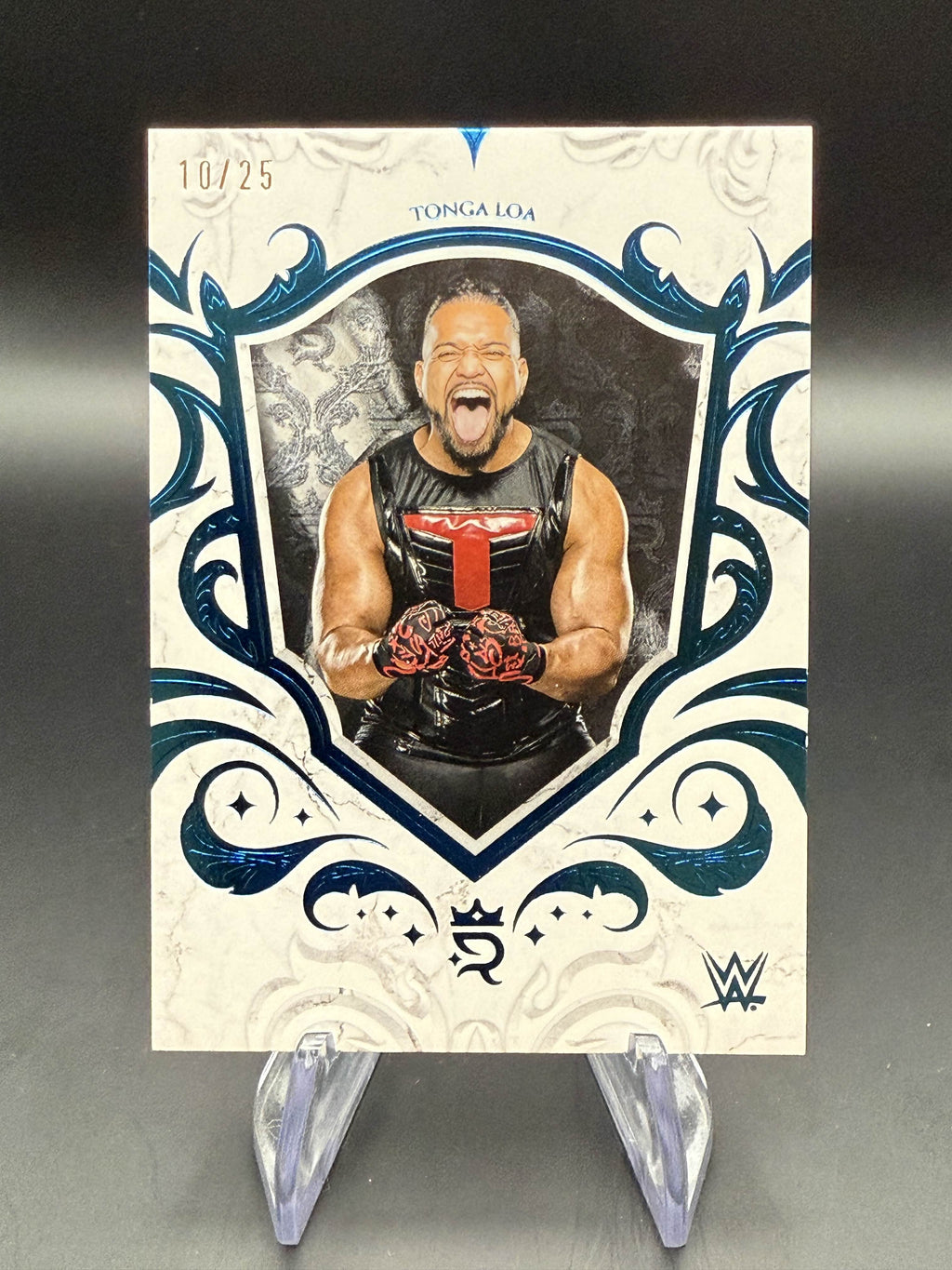 Tonga Loa 2025 WWE Topps Royalty Blue /25